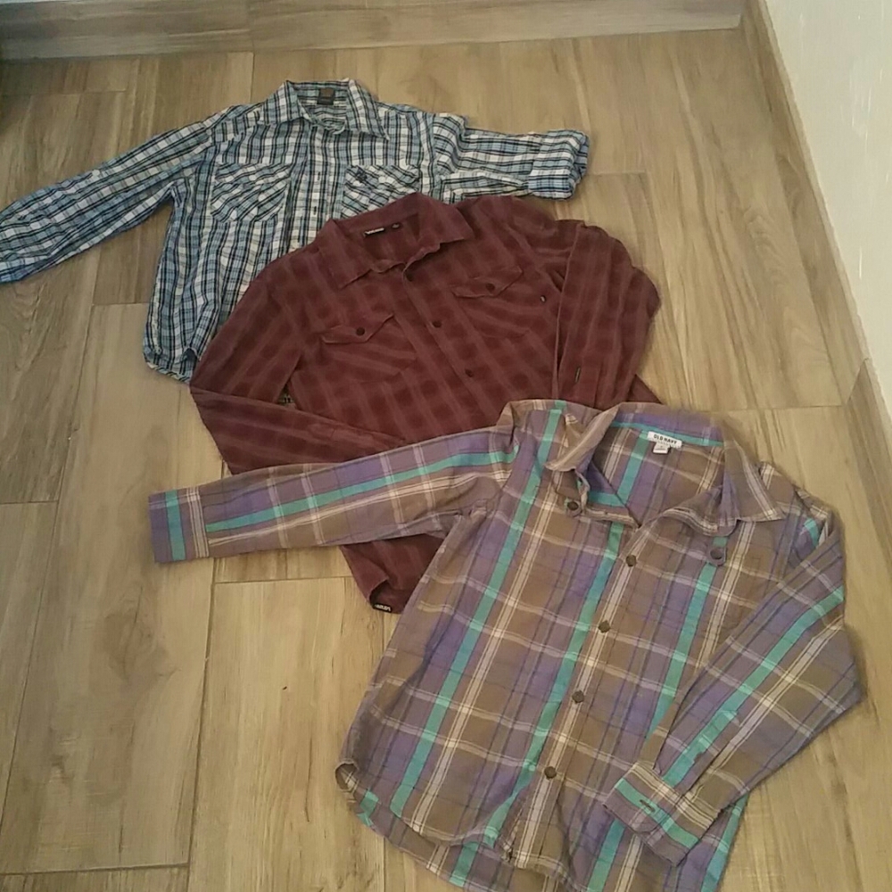 3 Long sleeve buttoned shirt bundle deal